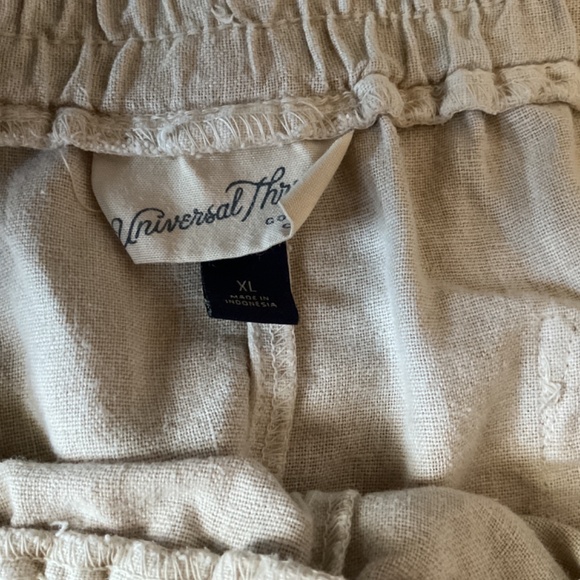 Drawstring shorts - Picture 5 of 6